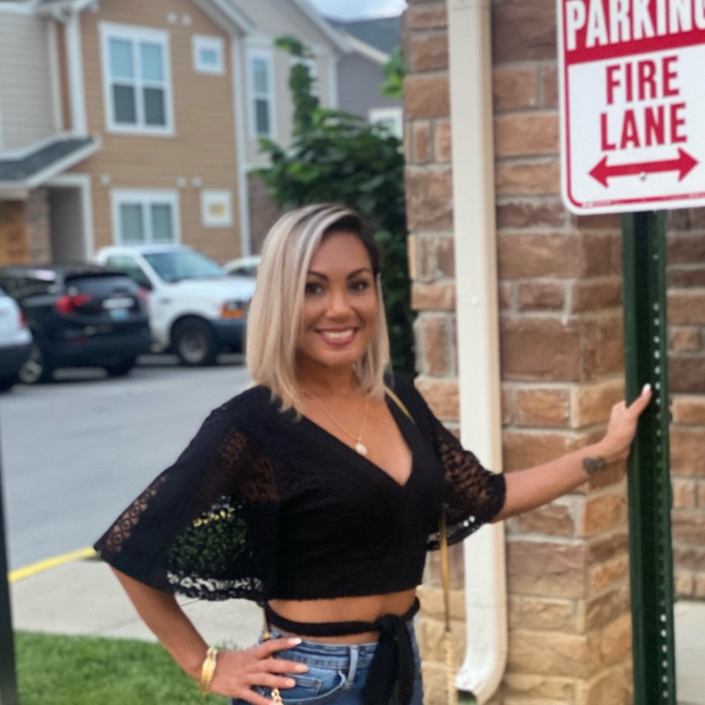 Meet your Posher, Lori